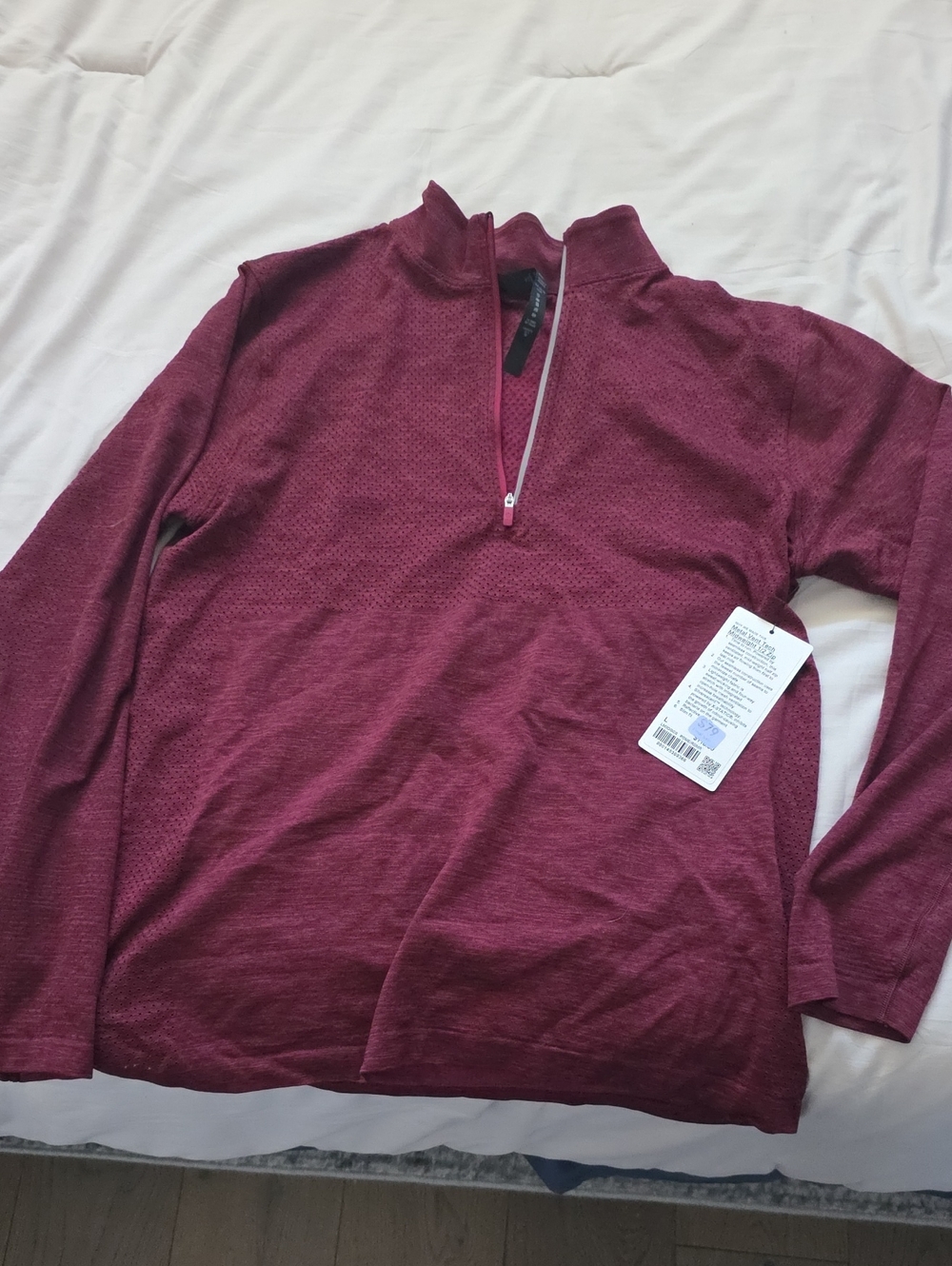 lululemon athletica Men's Metal Vent Midweight 1/2 Zip Sweater in Burgundy
